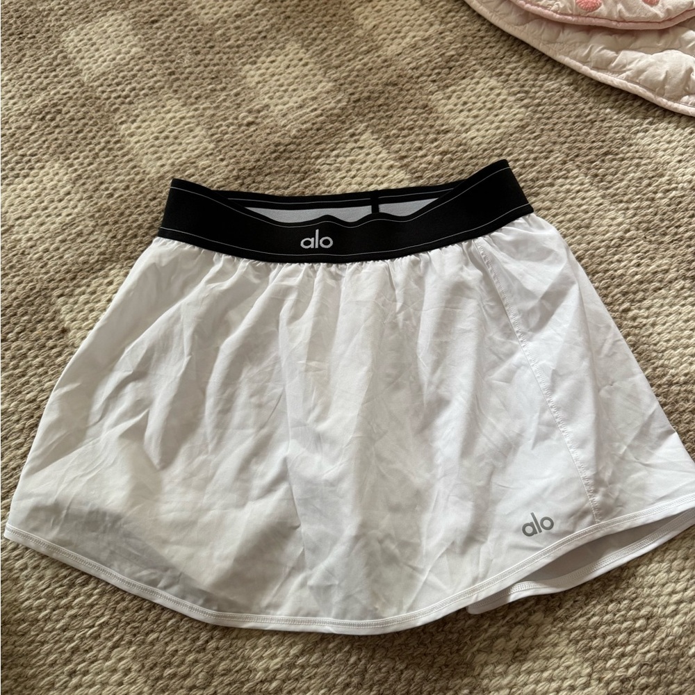 ALO Yoga Women's White active tennis Skirt